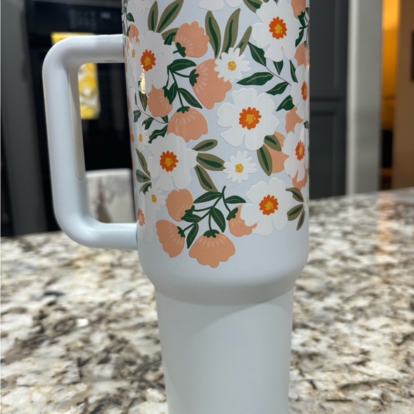 The Darling Effect Flower Talk Take Me Everywhere 40oz Tumbler - Picture 4 of 9